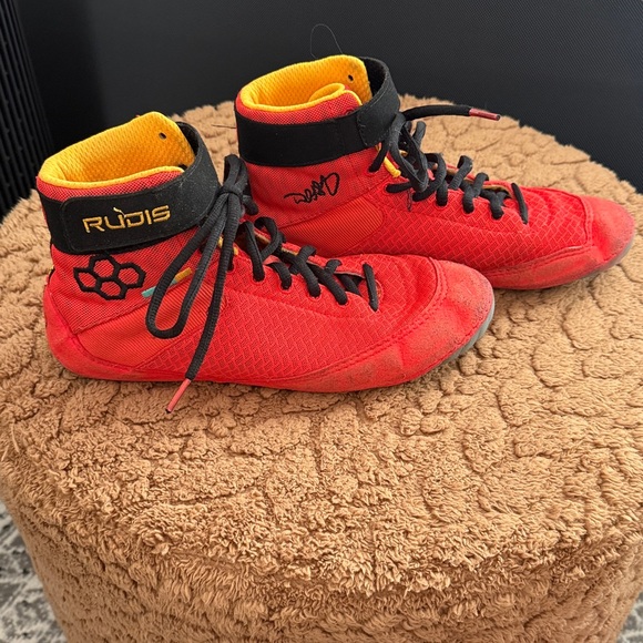 Rudis Red and Black Wrestling Shoes - Picture 1 of 7
